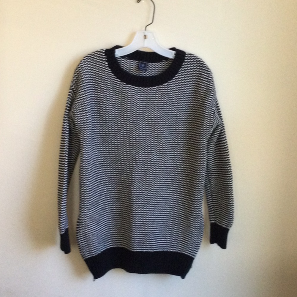 *Gap* women’s sweater